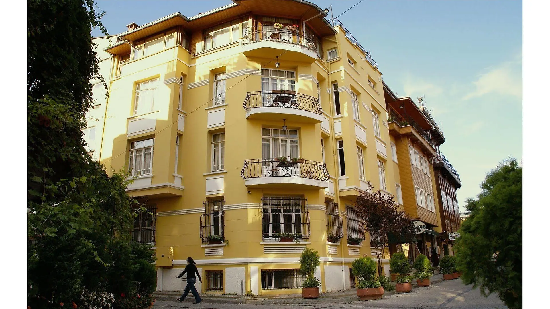 Hotel Uyan-Special Category location